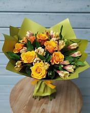 Букет цветов из:  Альстромерии и Розы в Карымском