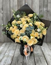 Букет цветов из:  Розы и Лизиантусы #REPLACE_PRED# Карымском