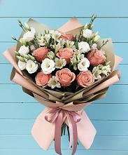 Букет цветов из:  Розы, Альстромерии и Лизиантусы в Карымском
