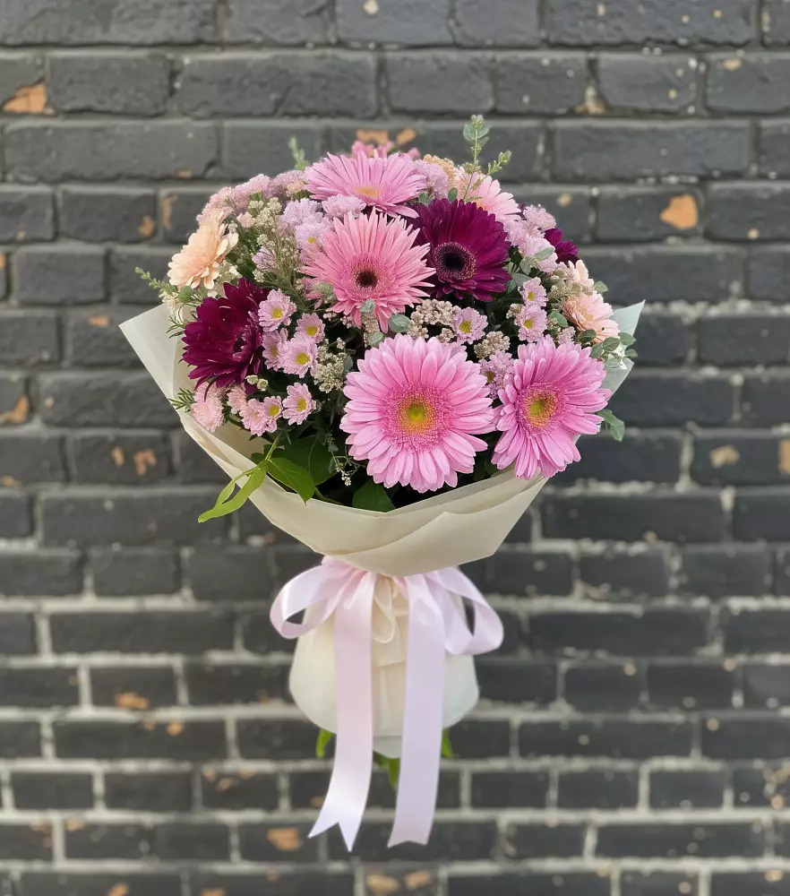 Букет цветов из: Герберы и Хризантемы в Карымском