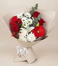 Букет цветов из:  Розы, Хризантемы, Герберы и Лилии в Карымском