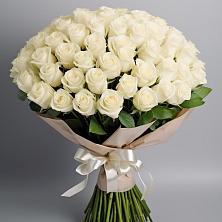 Букет 101 беля роза Белоснежка в Карымском