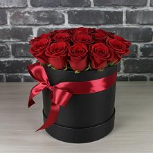 Цветочная композиция из Розы в шляпной коробке в Карымском