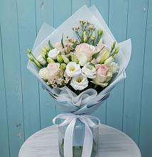 Букет цветов из:  Розы и Лизиантусы #REPLACE_PRED# Карымском
