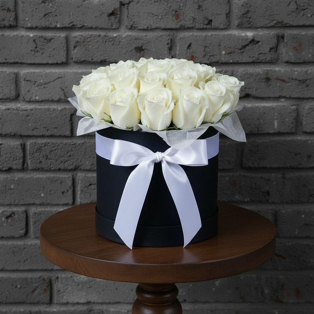 Цветочная композиция из Розы в шляпной коробке в Карымском